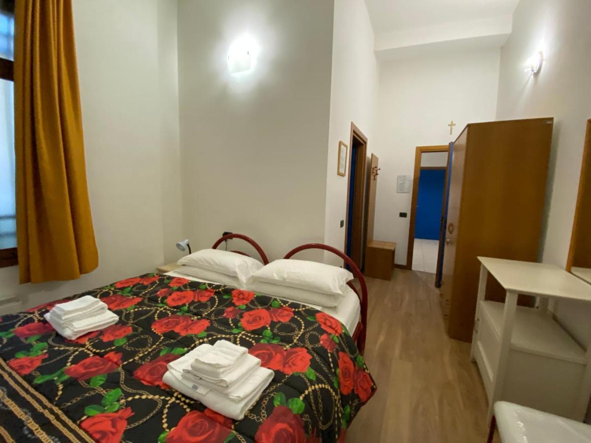 Casa Santa Caterina E Sant Antonio Gasthuis Padua